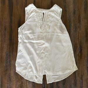 Daniel Rainn Women’s Creamy White Embroidered Sleeveless Blouse Size M